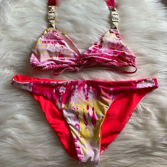 Beach Bunny Bikini Set - Picture 1 of 6